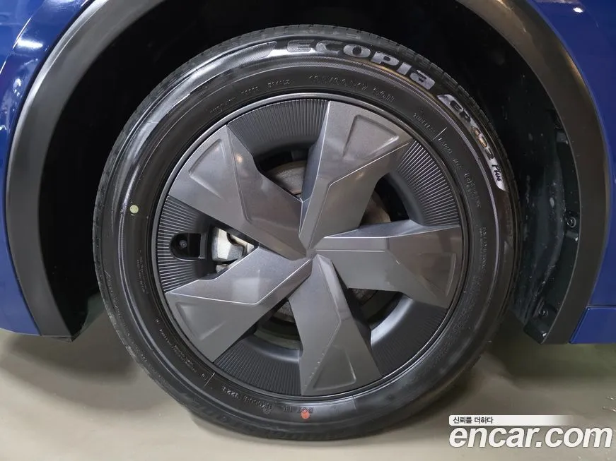 Toyota Prius 2024 из KR, фото 5