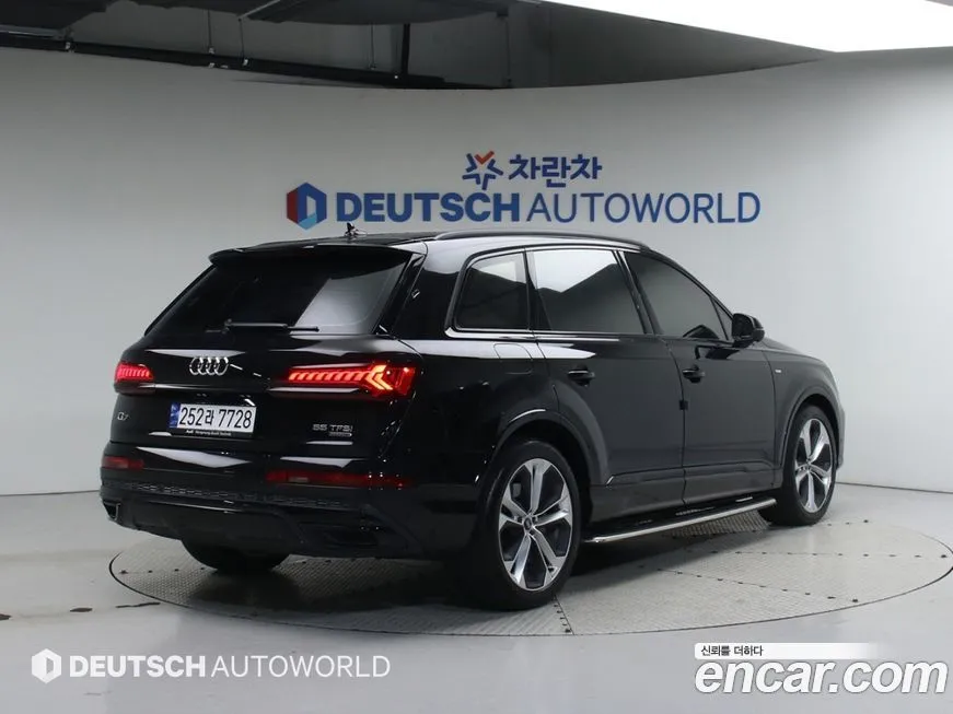 Audi Q7 2023 из KR, фото 2