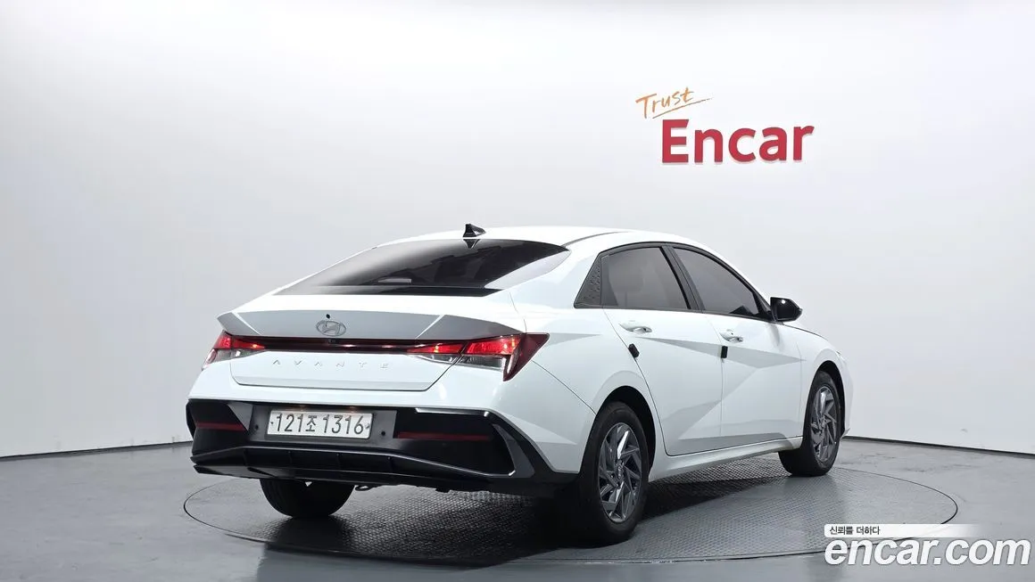 Hyundai AVANTE 2024 из KR, фото 2