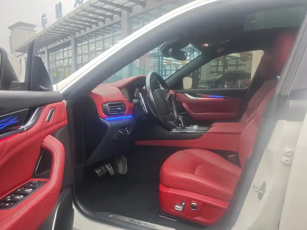 Maserati Levante 2024 из CN, фото 4