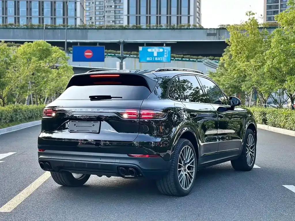 Porsche Cayenne 2023 из CN, фото 7