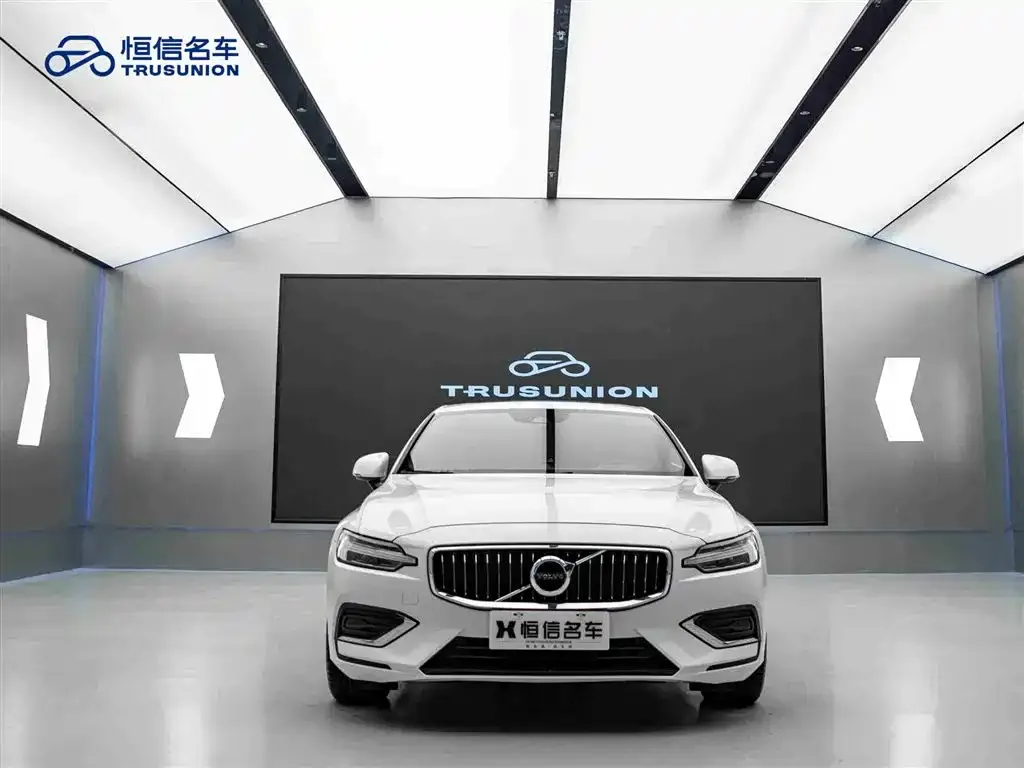 Volvo S60 2022 из CN, фото 2