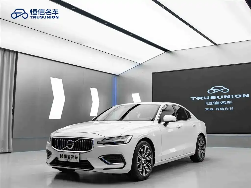 Volvo S60 2022 из CN, фото 3