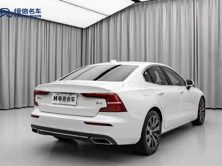 Volvo S60 2022 из CN, фото 5