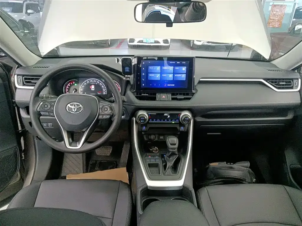 Toyota RAV4 2023 из CN, фото 10