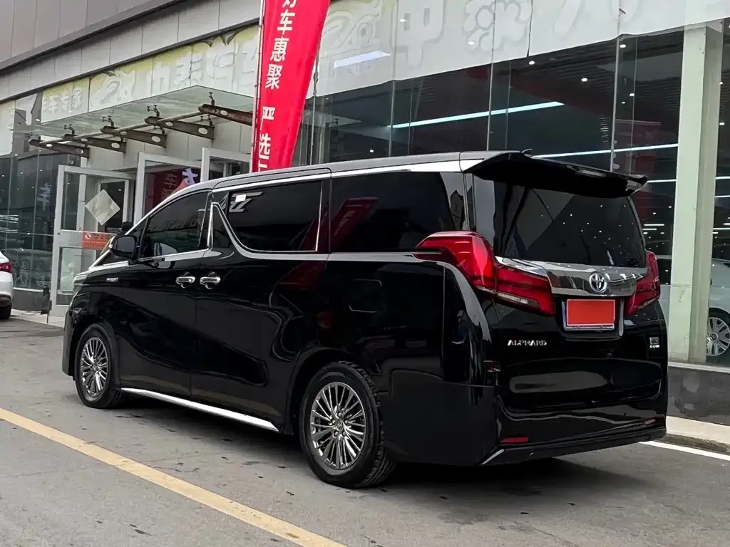Toyota Alphard 2023 из CN, фото 4