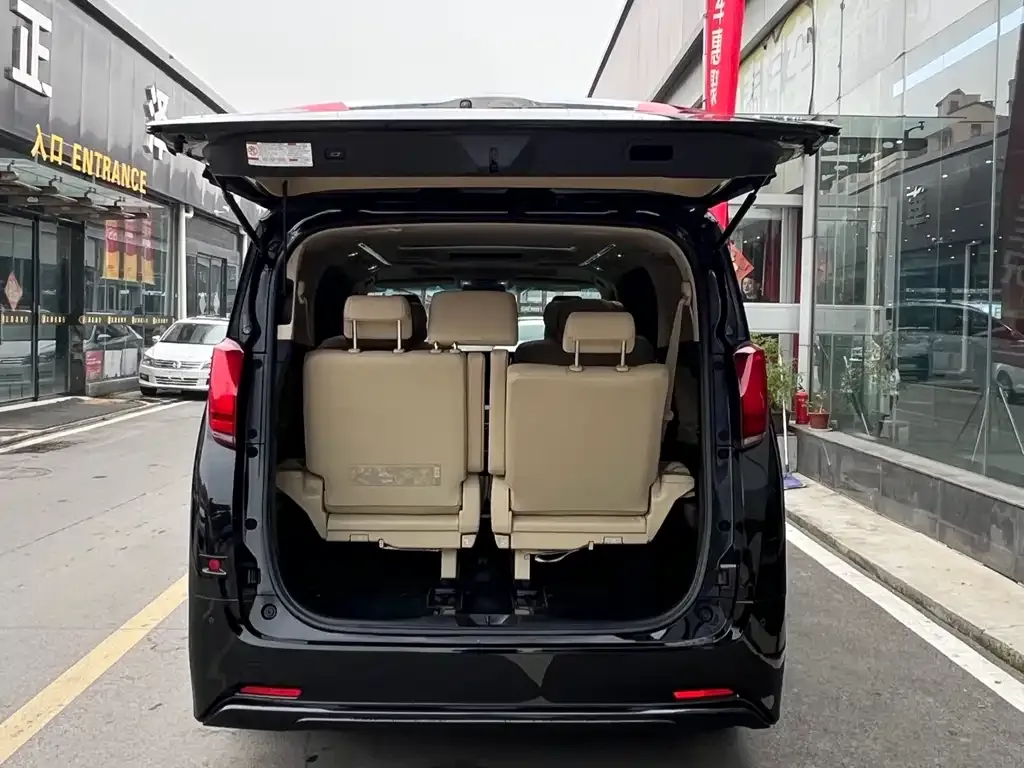 Toyota Alphard 2023 из CN, фото 6