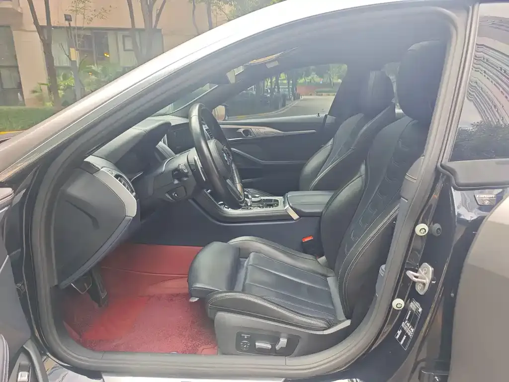 BMW 8 Series 2022 из CN, фото 9