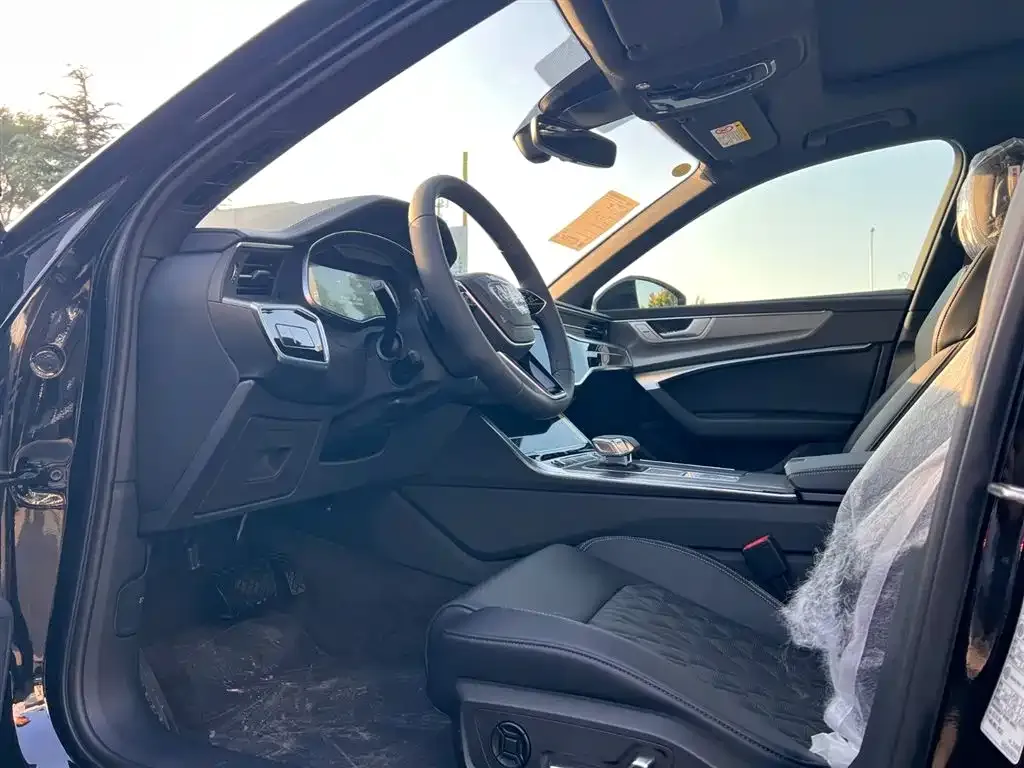 Audi A6L 2025 из CN, фото 3