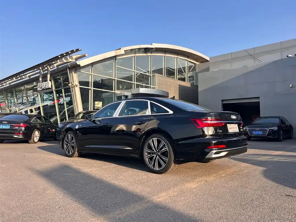 Audi A6L 2025 из CN, фото 5