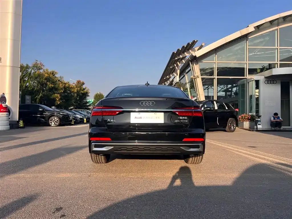 Audi A6L 2025 из CN, фото 8