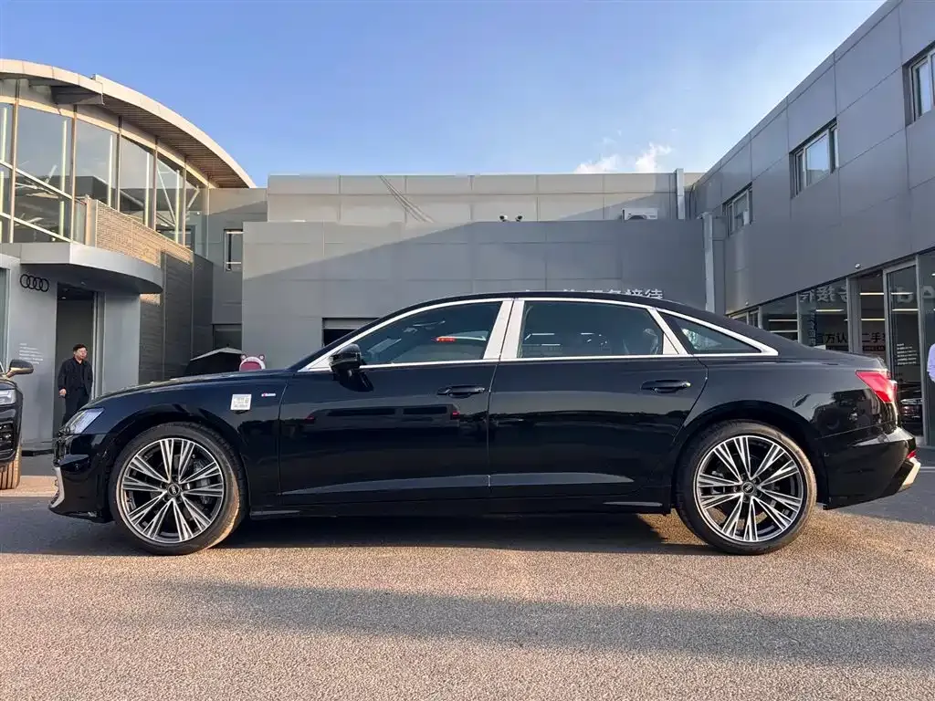 Audi A6L 2025 из CN, фото 9
