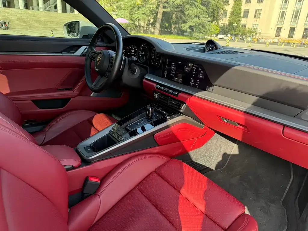 Porsche 911 2021 из CN, фото 8