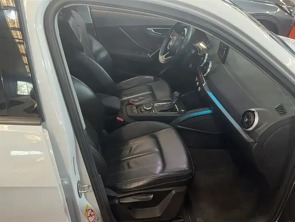 Audi Q2L 2023 из CN, фото 10