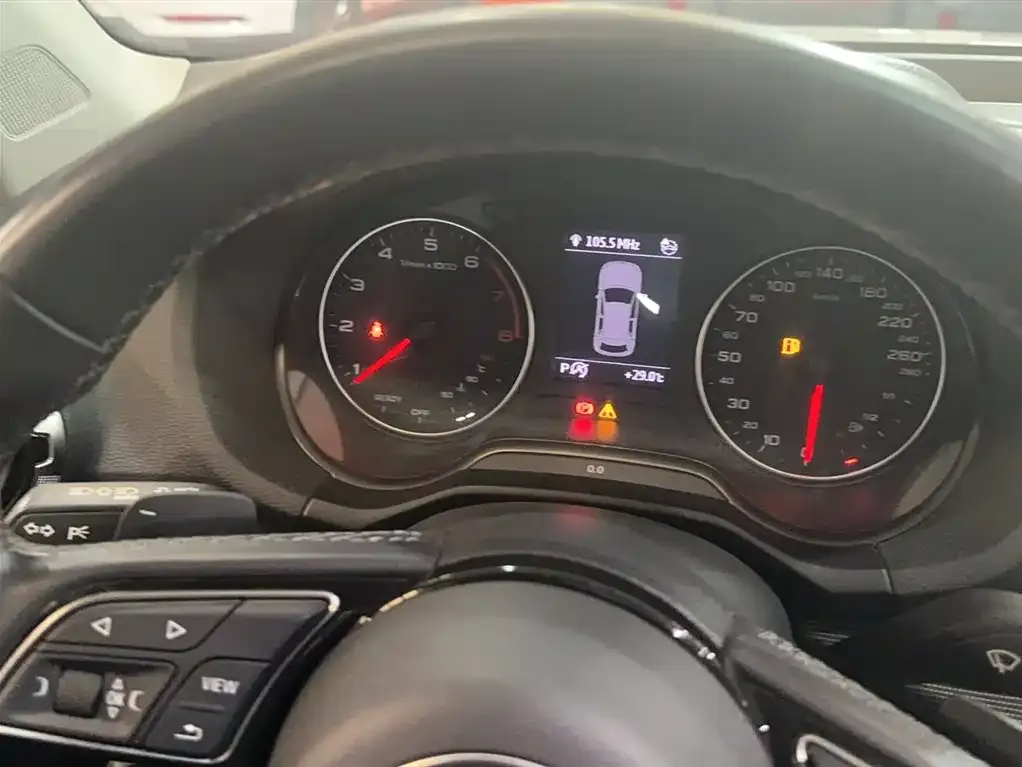 Audi Q2L 2023 из CN, фото 4