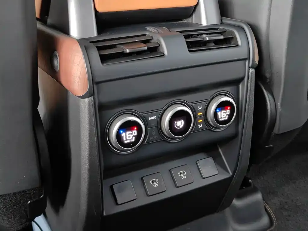 Land Rover Defender 2024 из CN, фото 8
