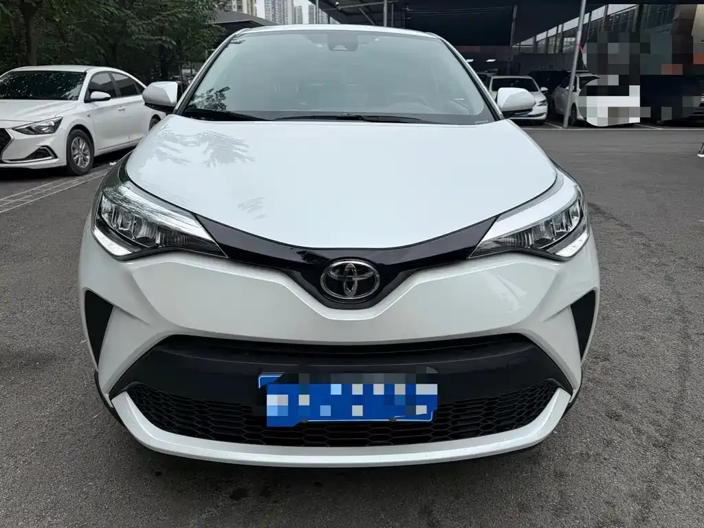 Toyota C-HR — фото 2