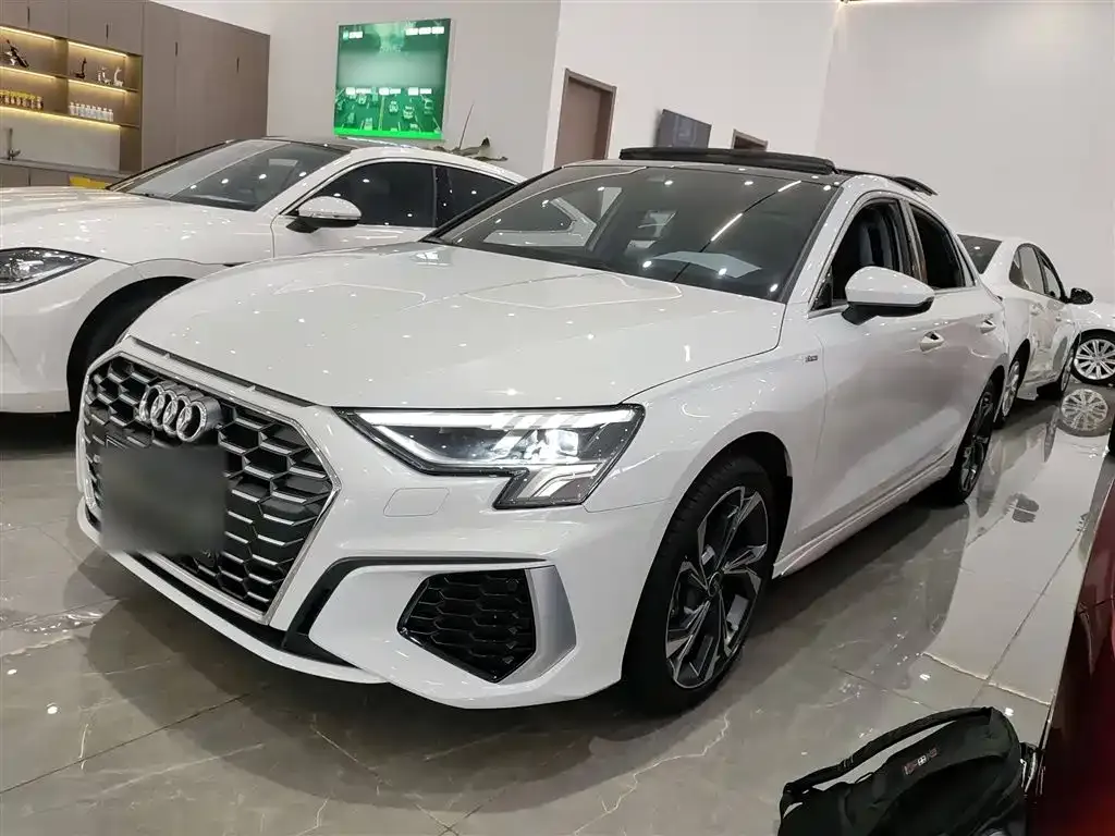 Audi A3 2024 из CN, фото 1