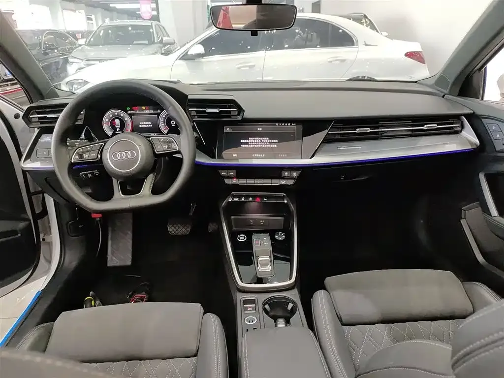 Audi A3 2024 из CN, фото 10