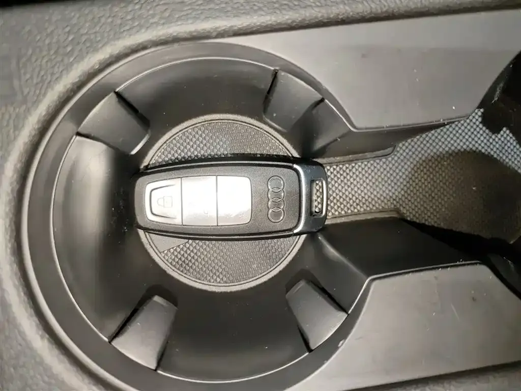 Audi A3 2024 из CN, фото 9