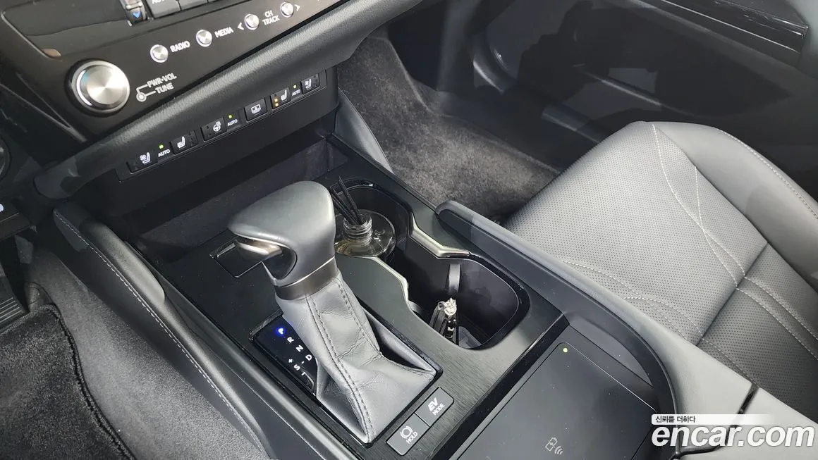 Lexus ES 2025 из KR, фото 9