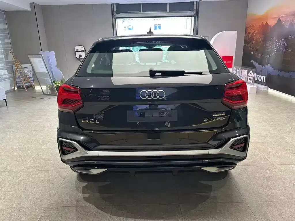 Audi Q2L 2025 из CN, фото 8