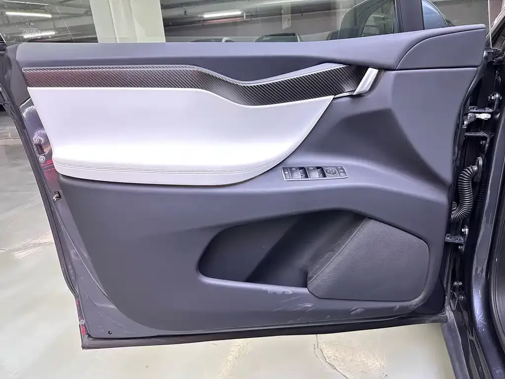 Tesla Model X 2021 из CN, фото 5