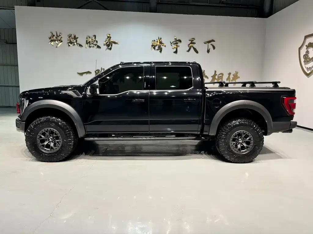 Ford F-150 Raptor 2023 из CN, фото 3