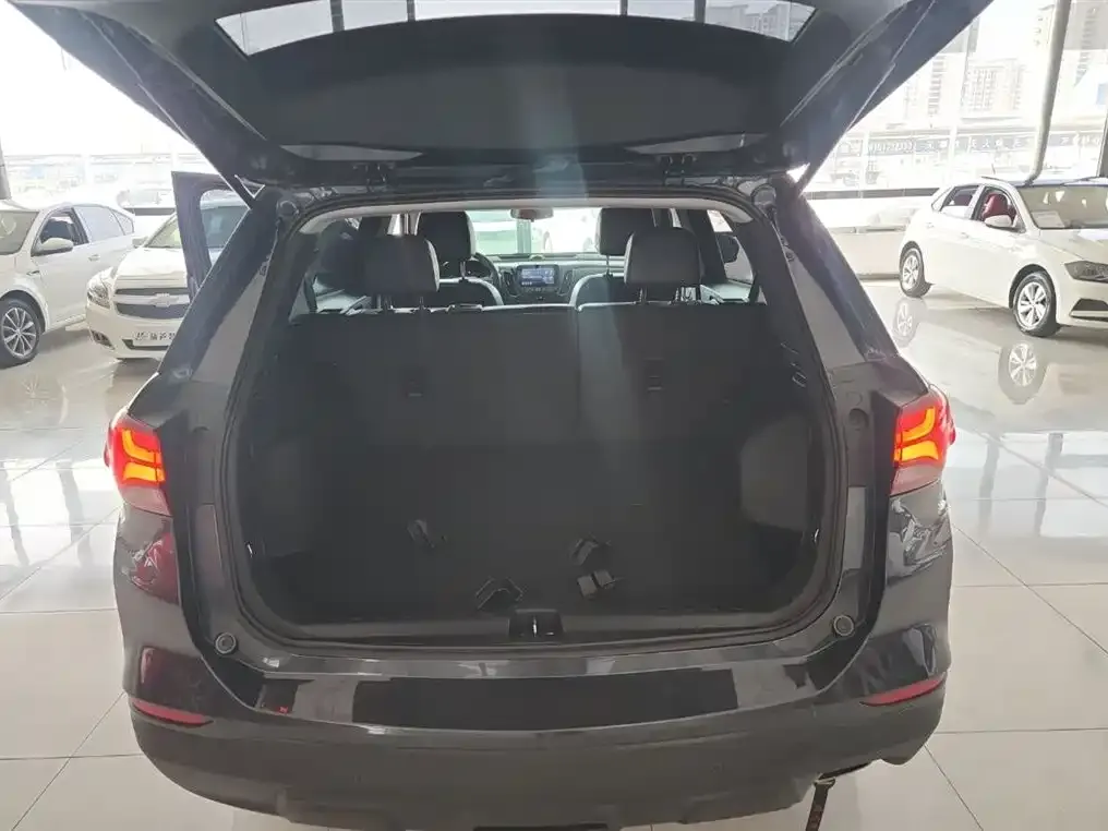Chevrolet Equinox 2022 из CN, фото 10