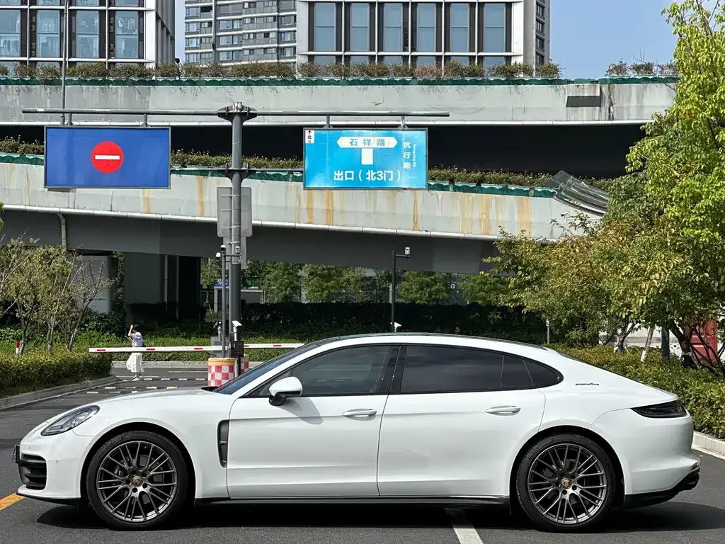 Porsche Panamera 2023 из CN, фото 7