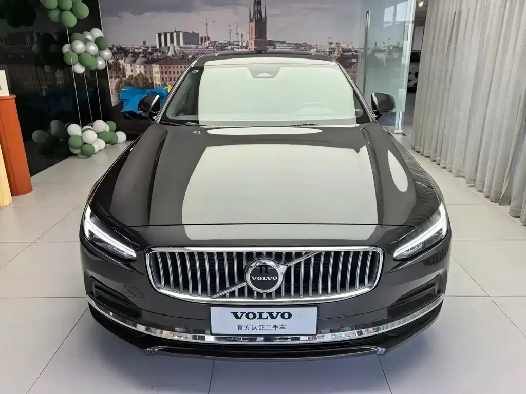 Volvo S90 2025 из CN, фото 2