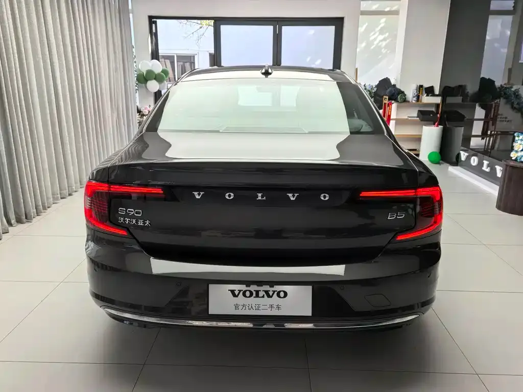 Volvo S90 2025 из CN, фото 6