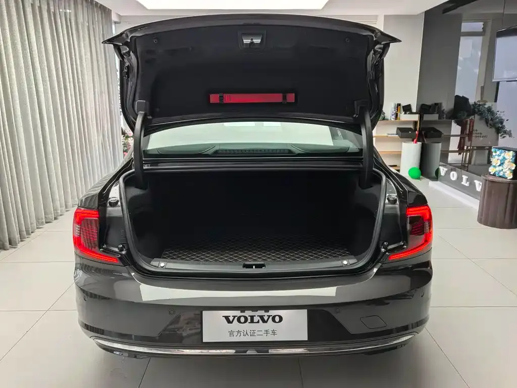 Volvo S90 2025 из CN, фото 7