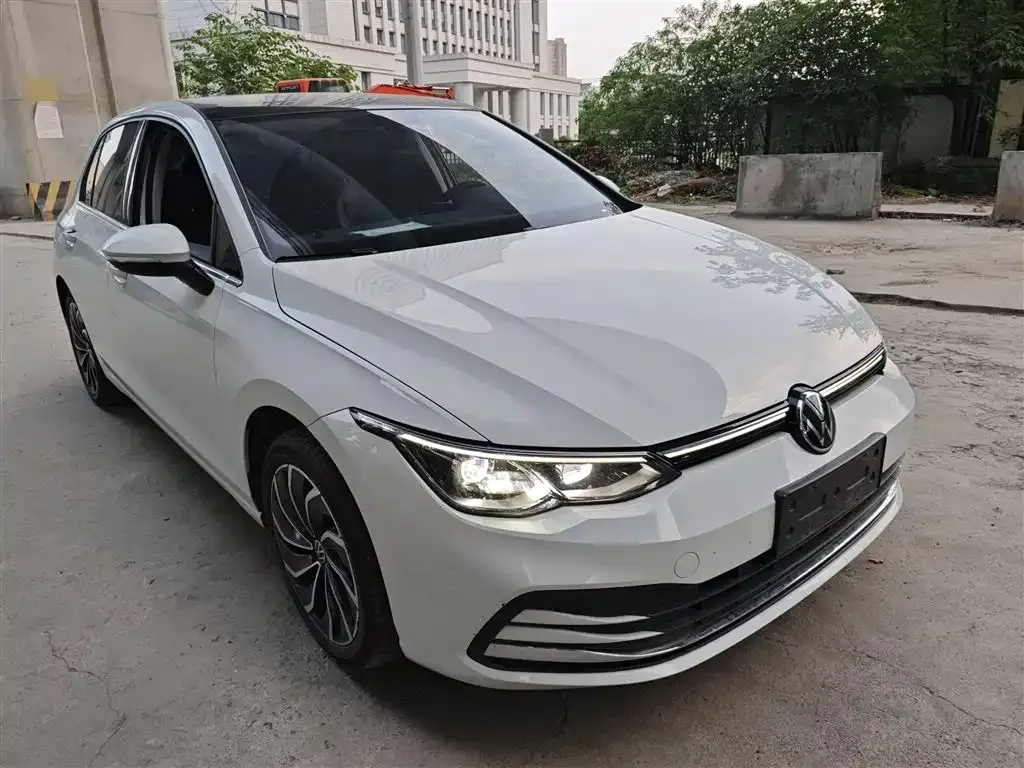 Volkswagen Golf 2023 из CN, фото 4