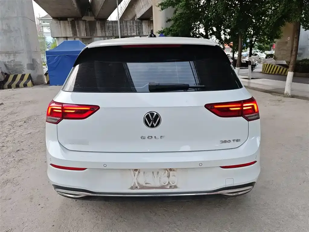 Volkswagen Golf 2023 из CN, фото 6