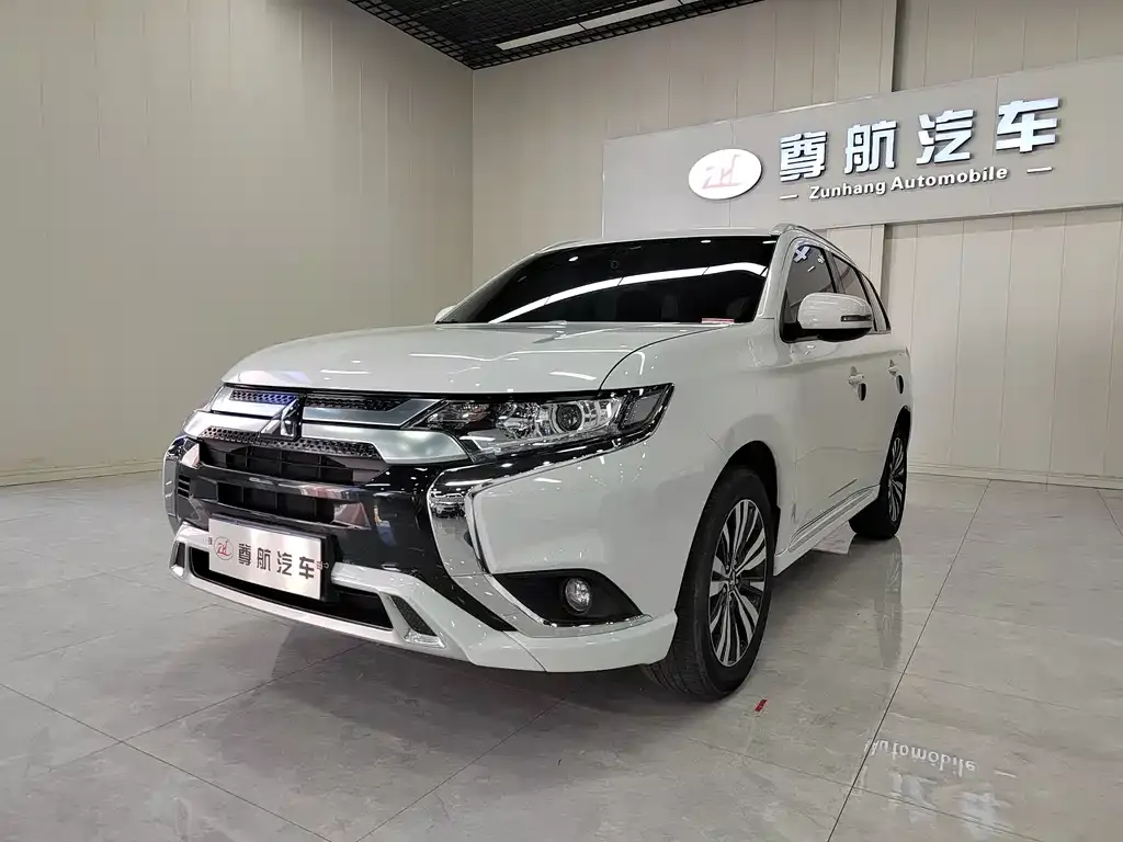 Mitsubishi Outlander 2022 из CN, фото 4