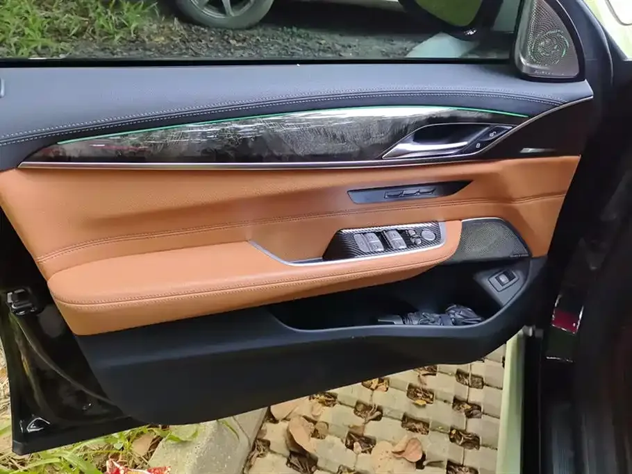 BMW 6 Series GT 2023 из CN, фото 7