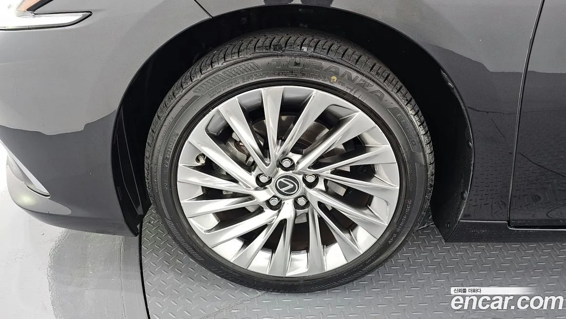 Lexus ES 2025 из KR, фото 5