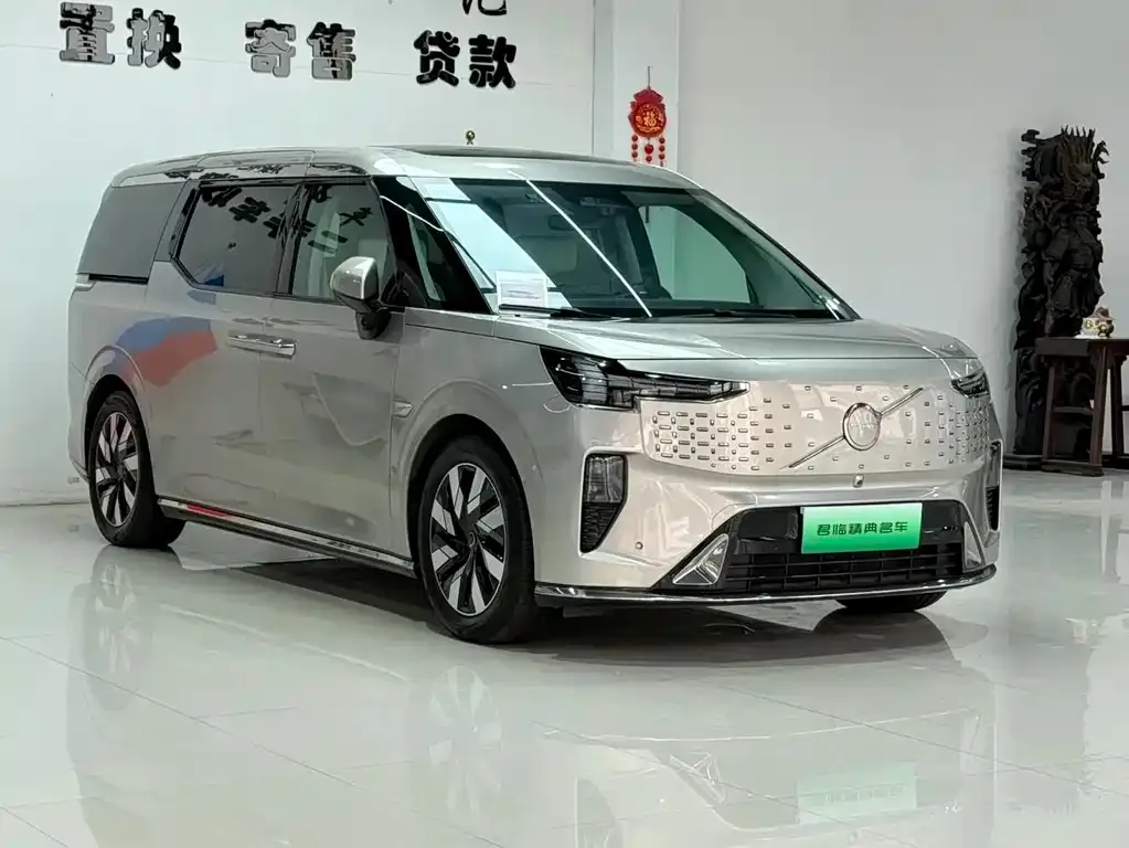 Volvo EM90 2024 из CN, фото 3