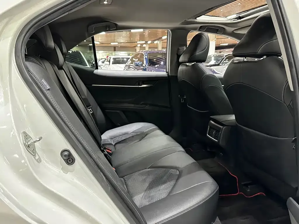 Toyota Camry 2022 из CN, фото 10