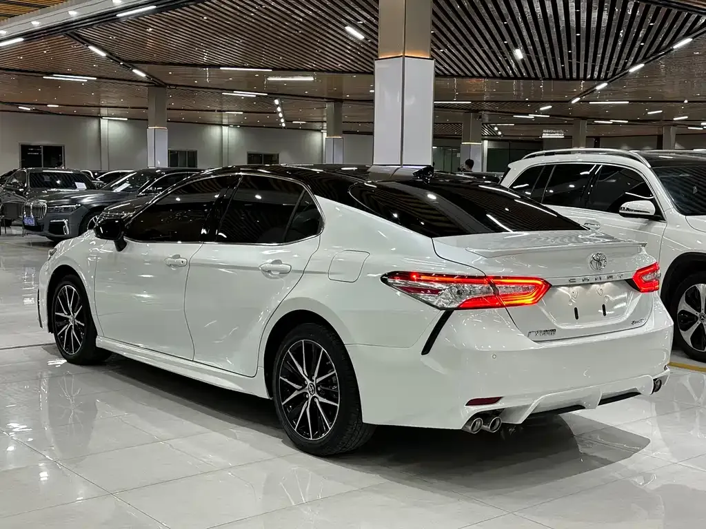 Toyota Camry 2022 из CN, фото 4