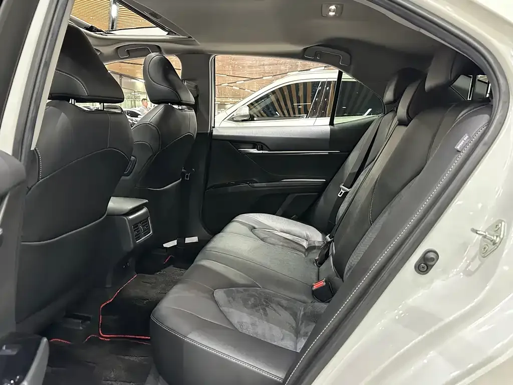 Toyota Camry 2022 из CN, фото 8