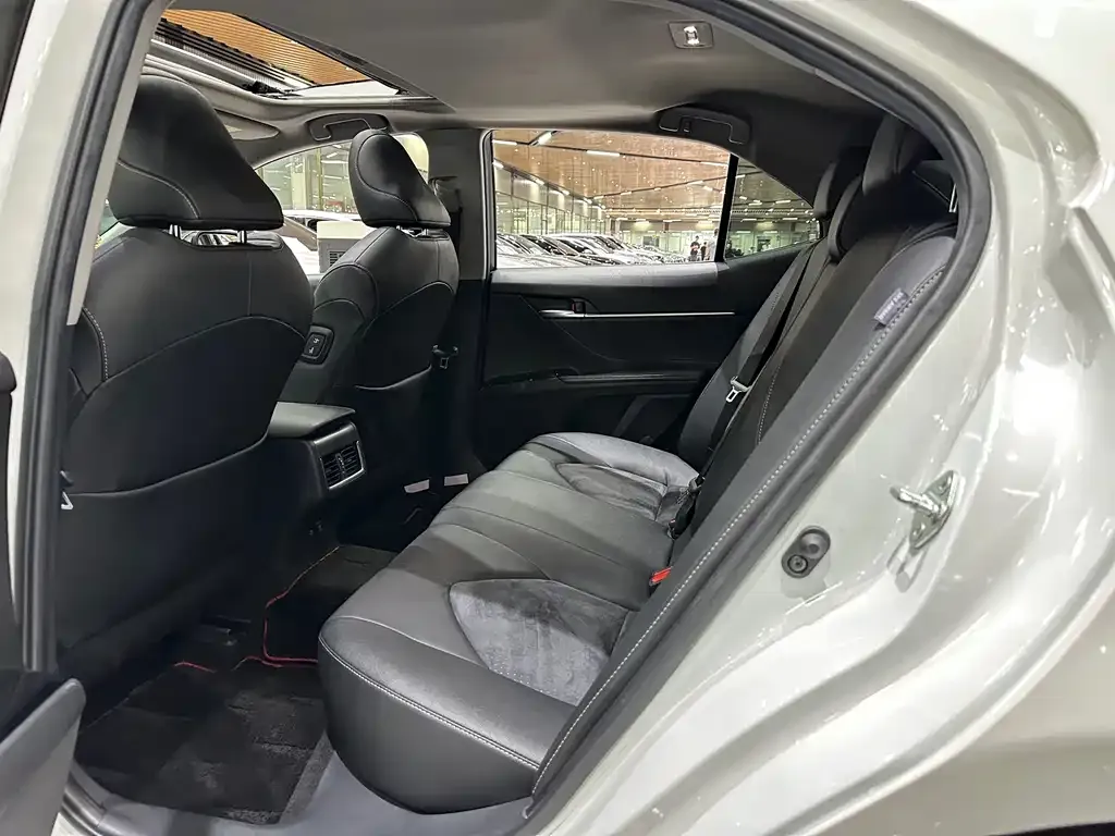 Toyota Camry 2022 из CN, фото 9