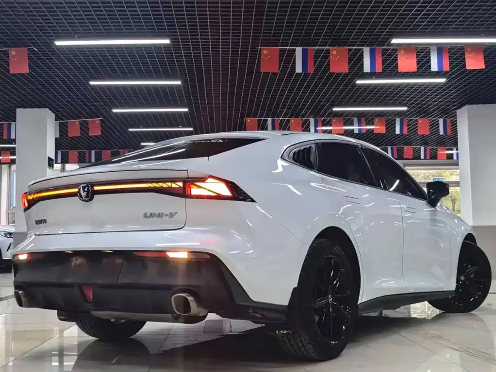 Changan UNI-V 2022 из CN, фото 4