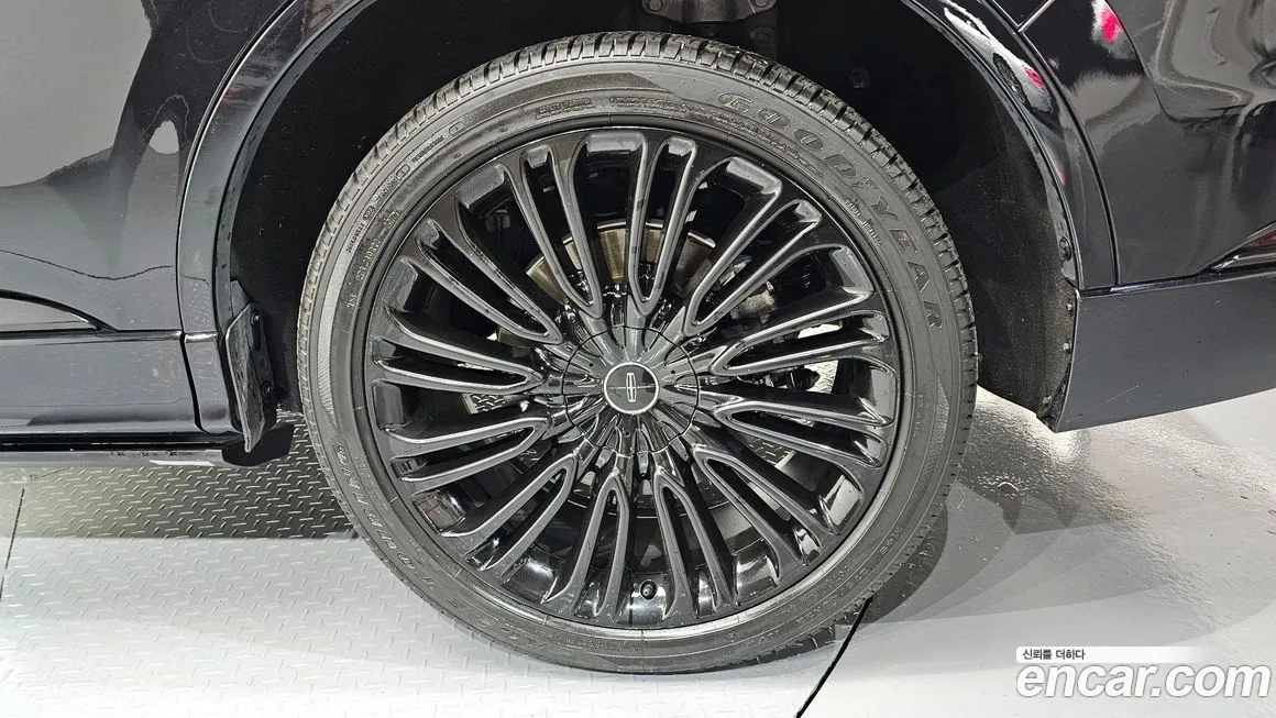 Lincoln Aviator 2023 из KR, фото 5