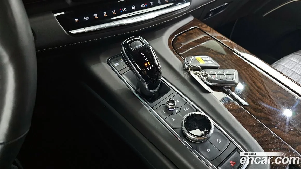 Cadillac Escalade 2022 из KR, фото 9