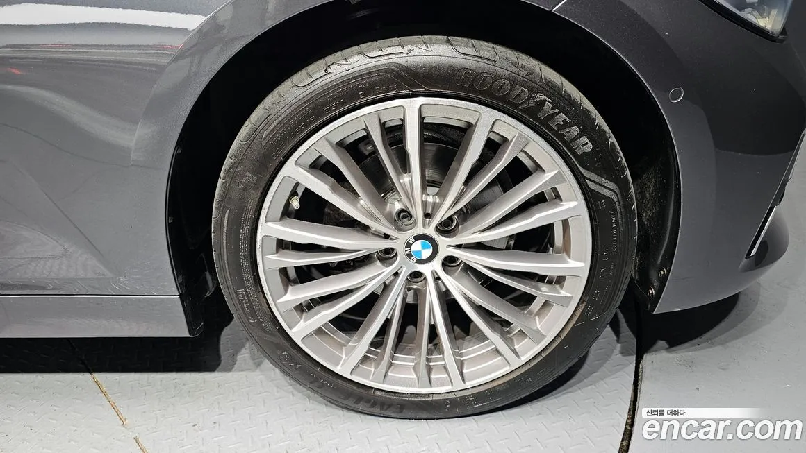 BMW 3-Series 2021 из KR, фото 5