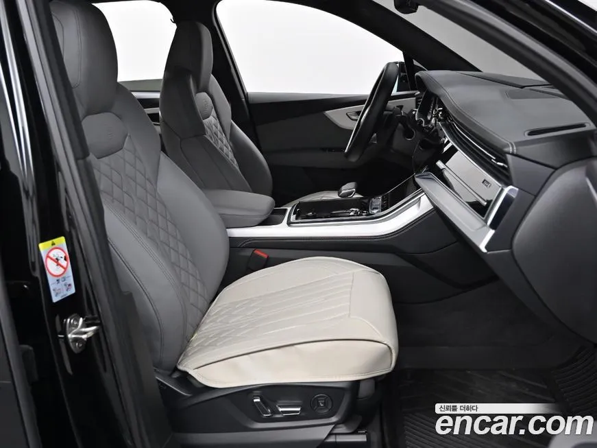 Audi Q7 2023 из KR, фото 10