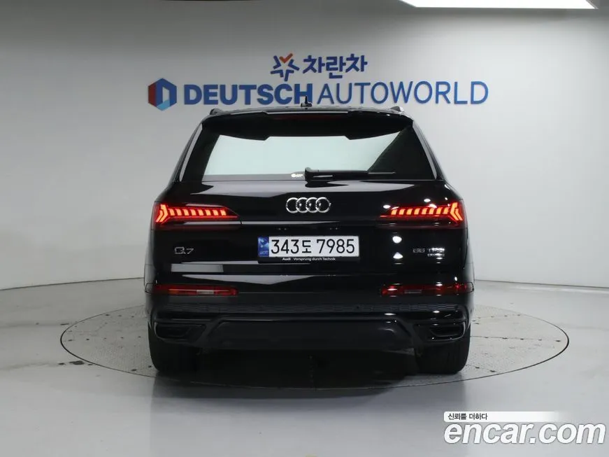 Audi Q7 2023 из KR, фото 4