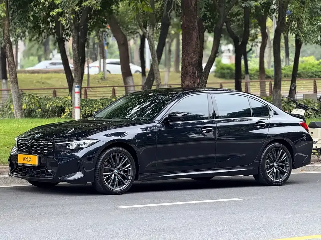 BMW 3 Series 2023 из CN, фото 1